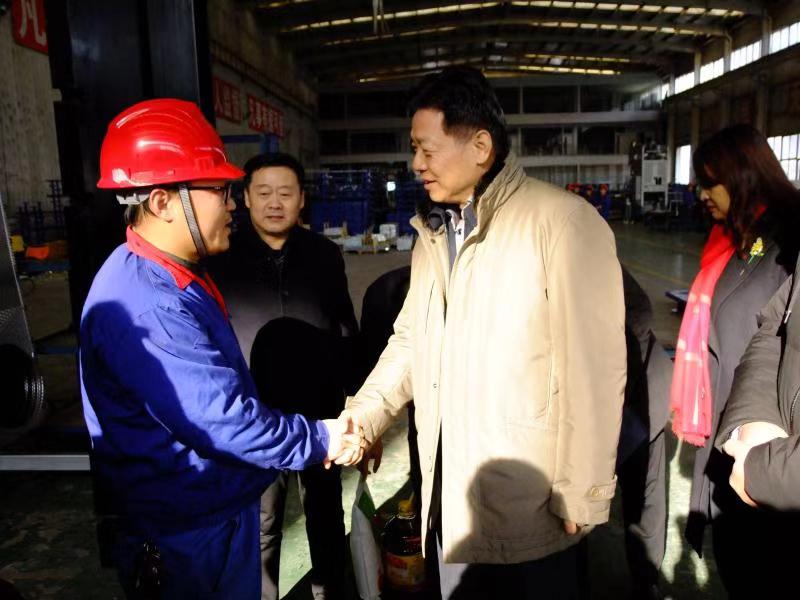 济南市总工会常务副主席傅金峰到欧宝网页版登录界面集团走访慰问