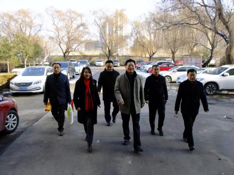 济南市总工会常务副主席傅金峰到欧宝网页版登录界面集团走访慰问